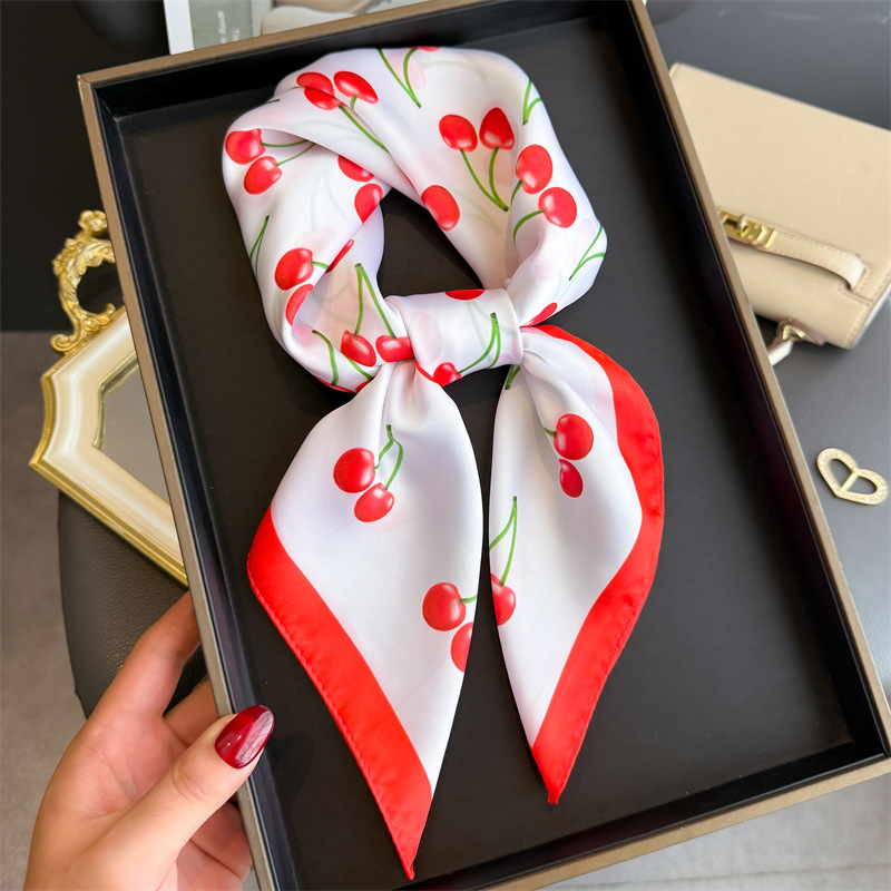 Luxury Bags China - 高級スクエアサテンスカーフ女性かわいいフルーツチェリーパターンショールとラップファッション小さなバッグスカーフヘアネクタイバンダナ 70*70 センチメートル